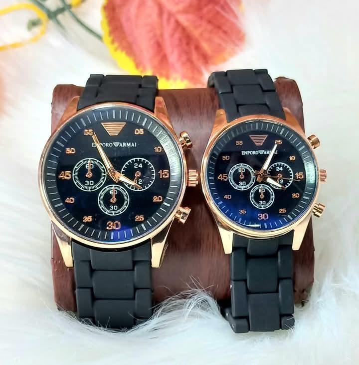 Unisex Quartz Couple Watches Set Round Case Multi Color - Image 4
